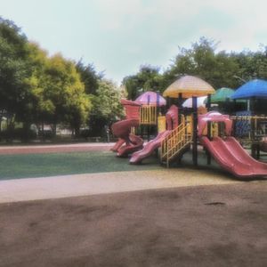 美女被骗到透明屋里强行插入
