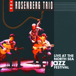 美女被骗到透明屋里强行插入
