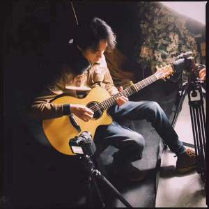 美女被骗到透明屋里强行插入
